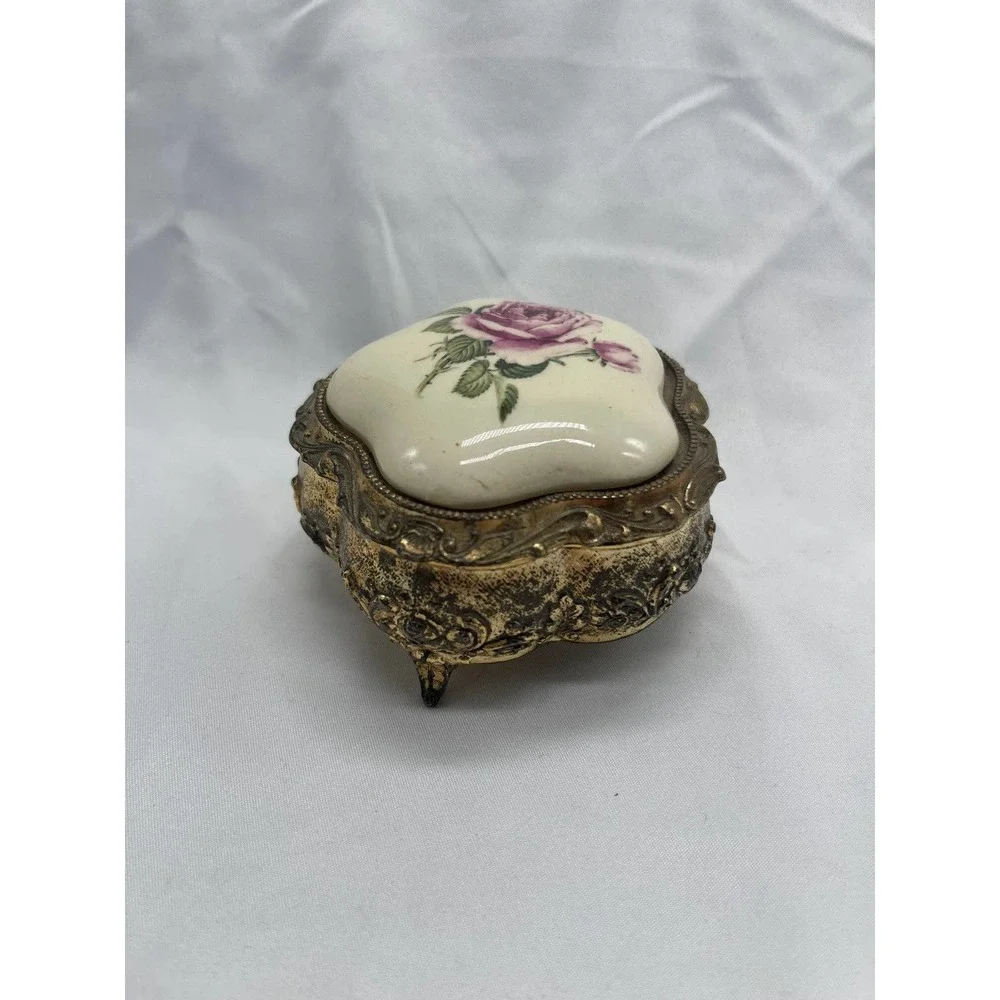 VTG jewelry box/trinket dish